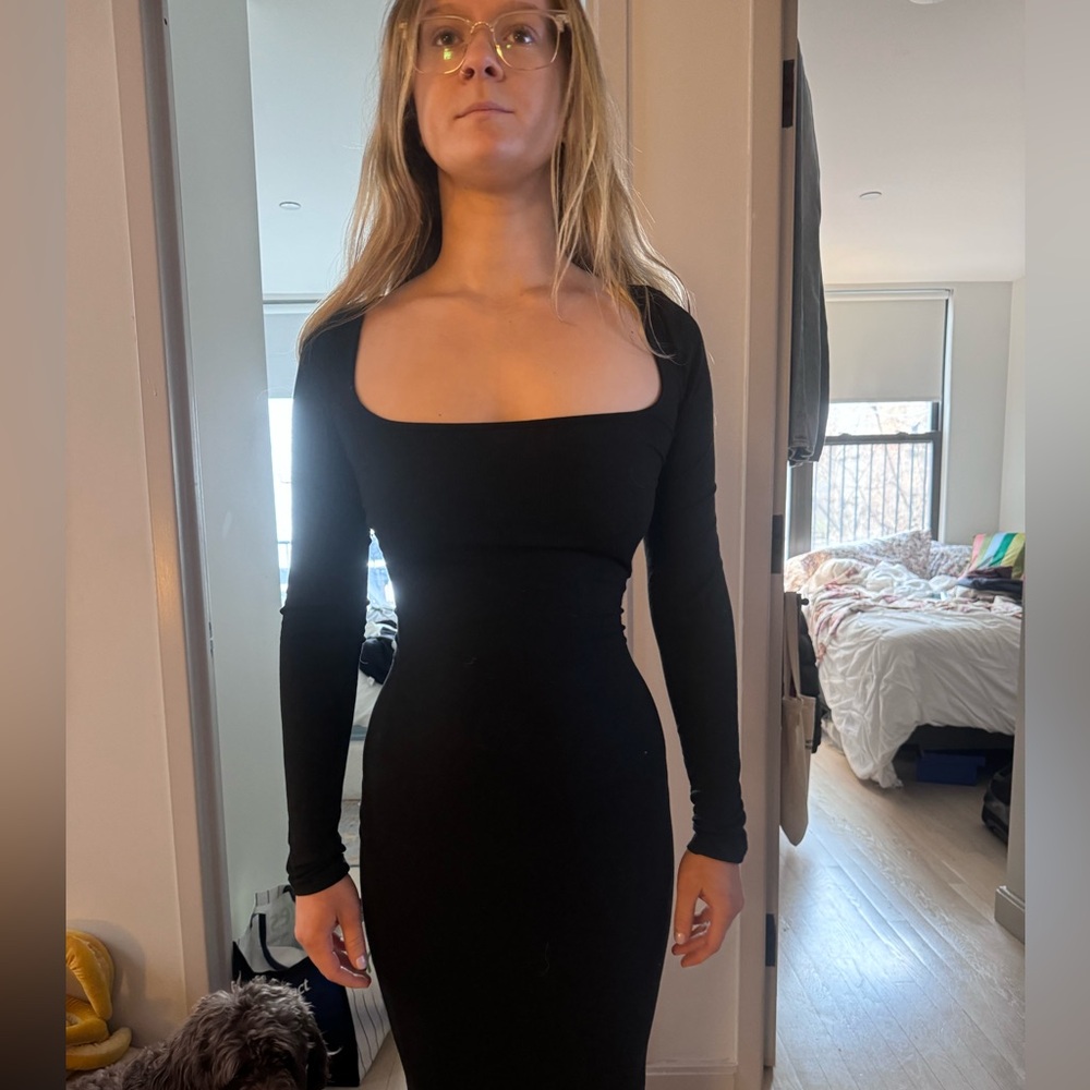 SKIMS Elegant Black Long Sleeve Dress